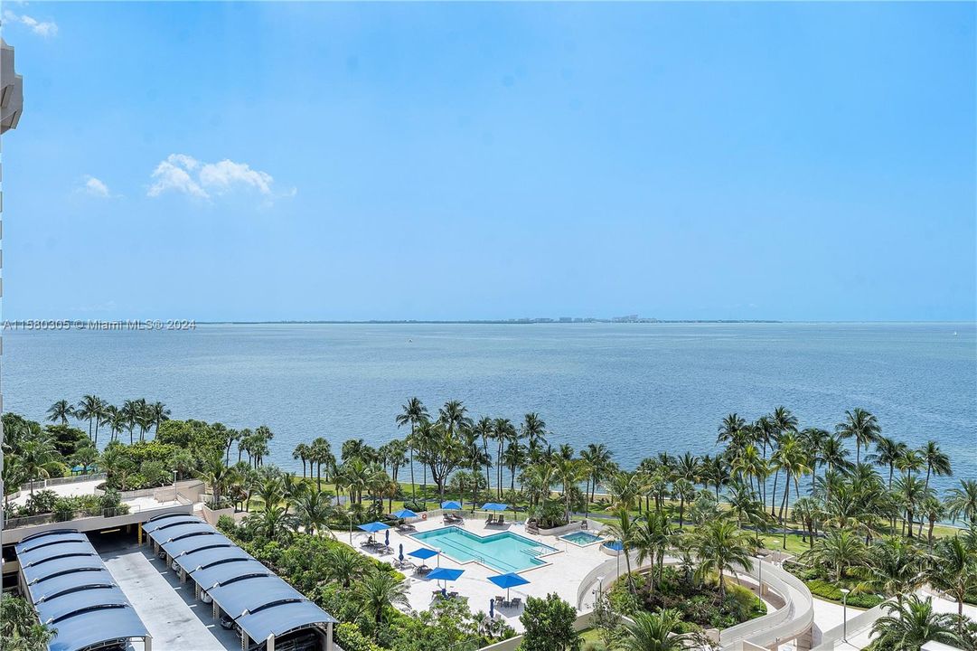 For Sale: $2,295,000 (3 beds, 2 baths, 2614 Square Feet)