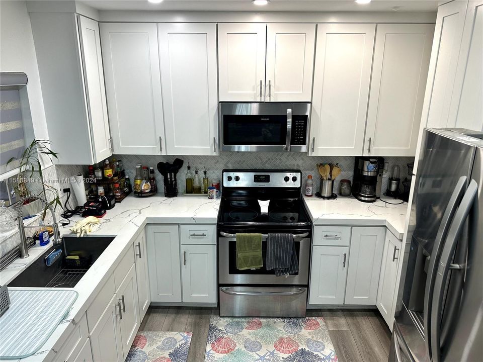 For Rent: $2,000 (1 beds, 1 baths, 1128 Square Feet)