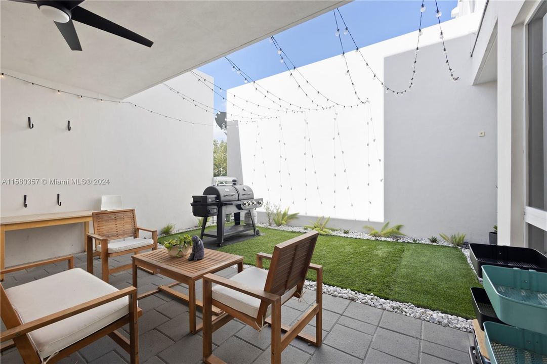 Active With Contract: $755,000 (3 beds, 2 baths, 1908 Square Feet)