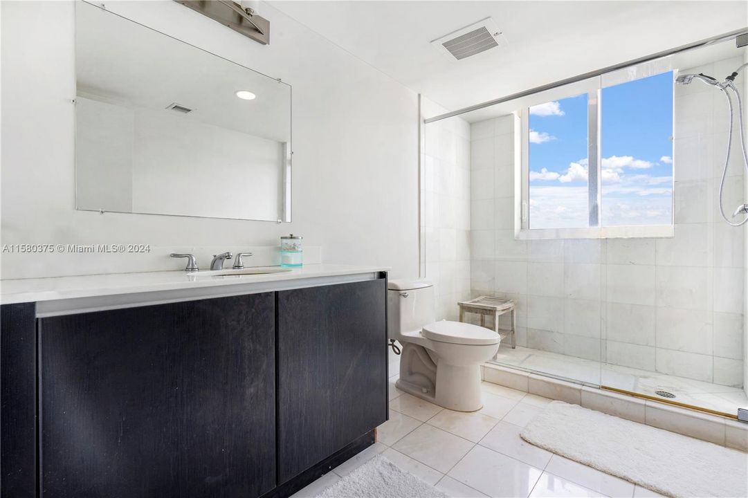 For Sale: $770,000 (2 beds, 2 baths, 1368 Square Feet)