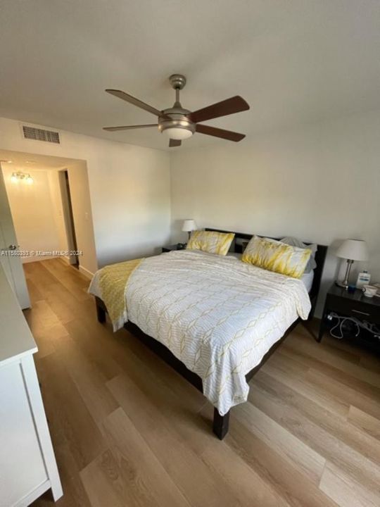 Active With Contract: $1,675 (1 beds, 1 baths, 780 Square Feet)