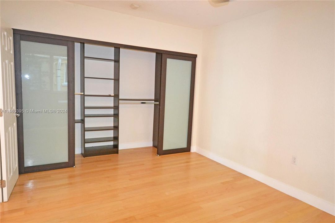 For Rent: $2,000 (1 beds, 1 baths, 586 Square Feet)
