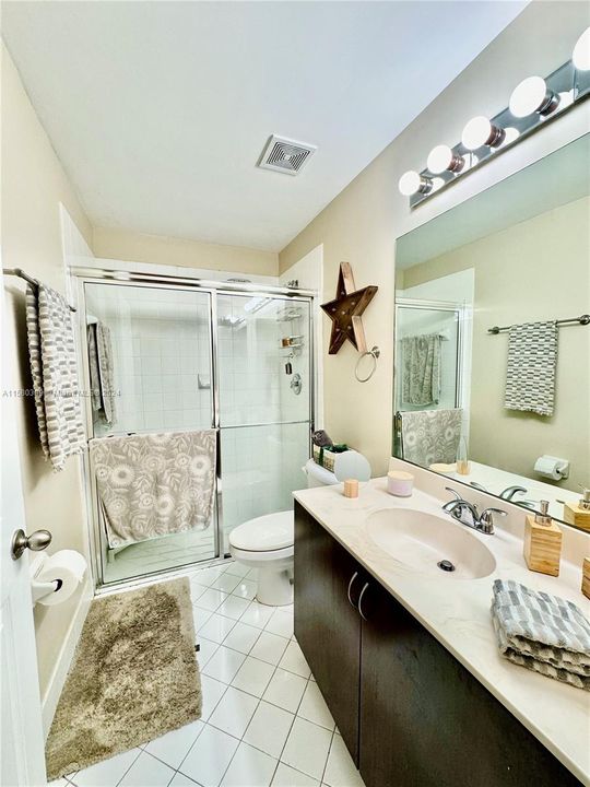 Active With Contract: $3,800 (3 beds, 2 baths, 1524 Square Feet)
