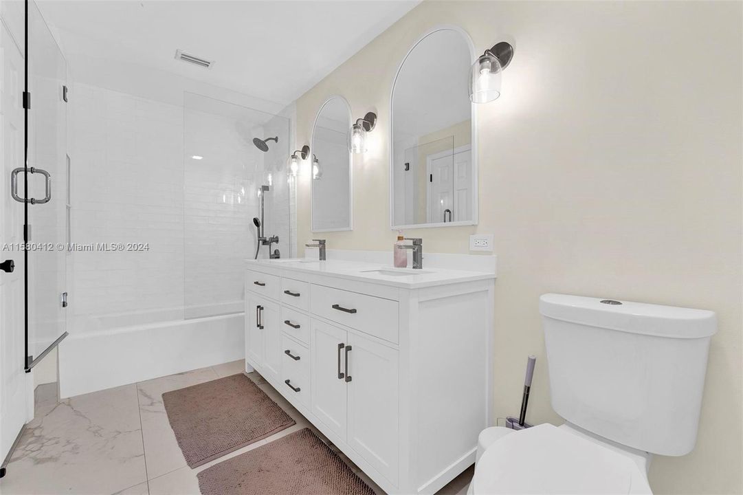 最近租的: $5,500 (4 贝兹, 2 浴室, 2504 平方英尺)