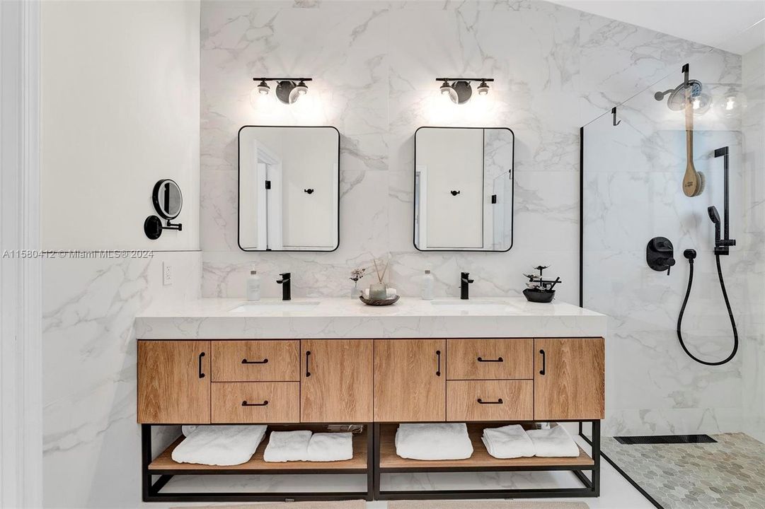 最近租的: $5,500 (4 贝兹, 2 浴室, 2504 平方英尺)