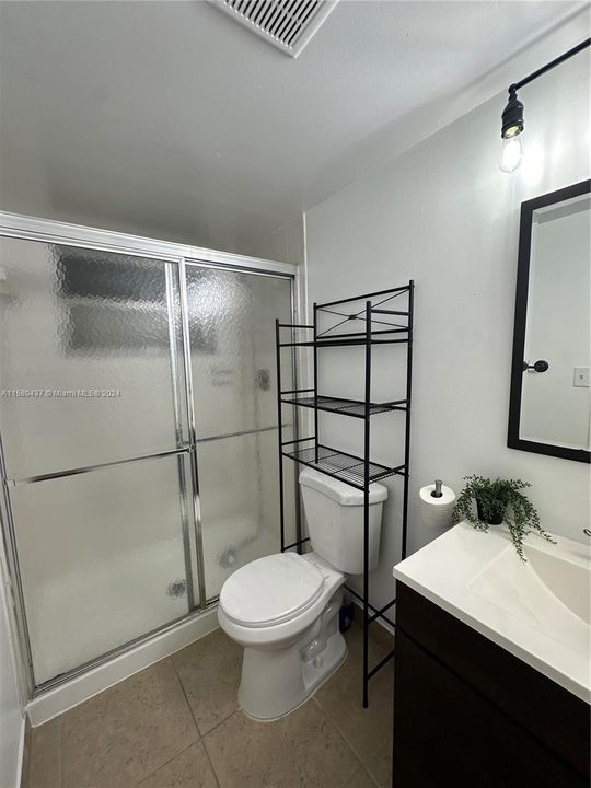 Recently Rented: $1,775 (1 beds, 2 baths, 900 Square Feet)