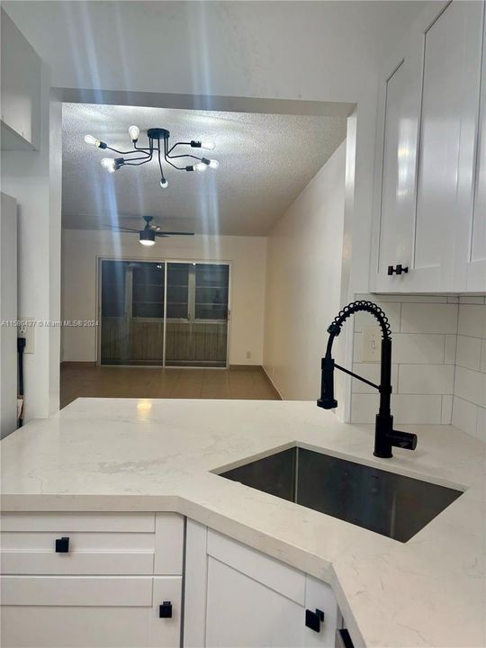 Recently Rented: $1,775 (1 beds, 2 baths, 900 Square Feet)