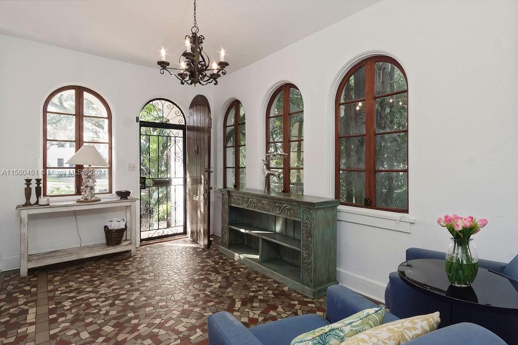 ENTRY FOYER IWTH ORIGINAL FLOORS