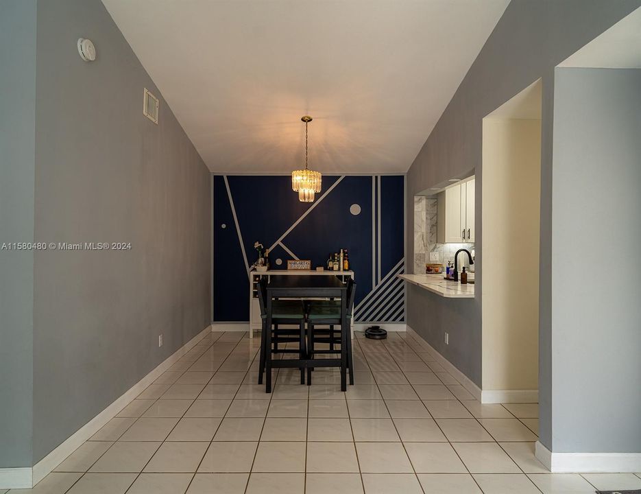 For Rent: $3,250 (3 beds, 2 baths, 1176 Square Feet)