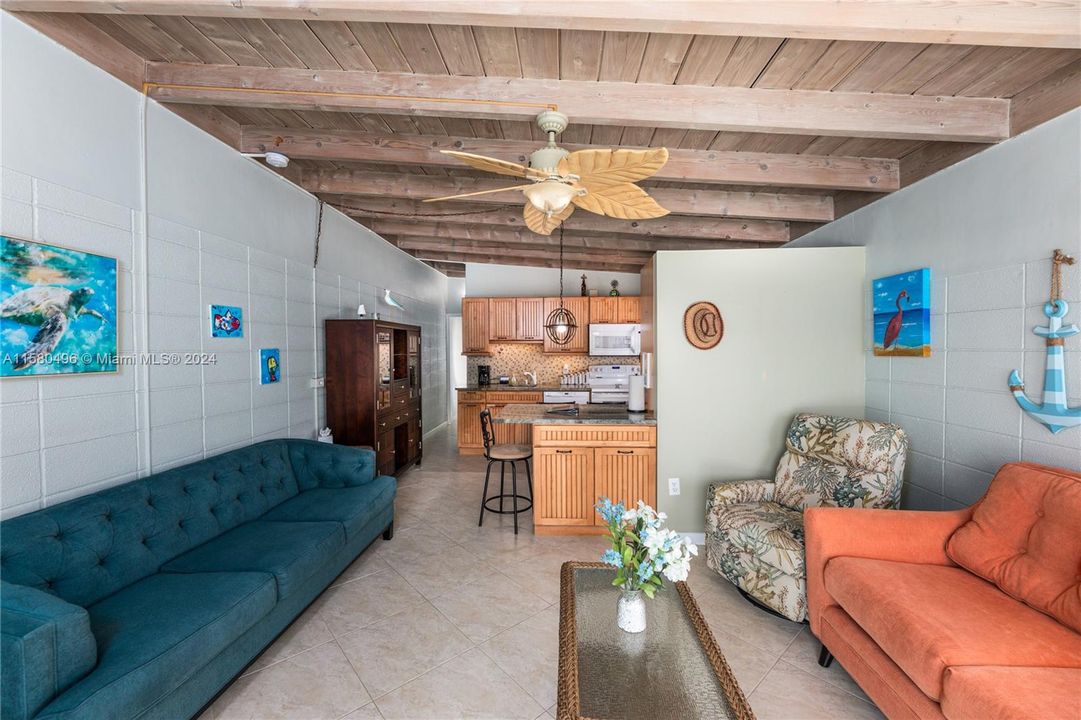 En Venta: $790,000 (2 camas, 2 baños, 885 Pies cuadrados)