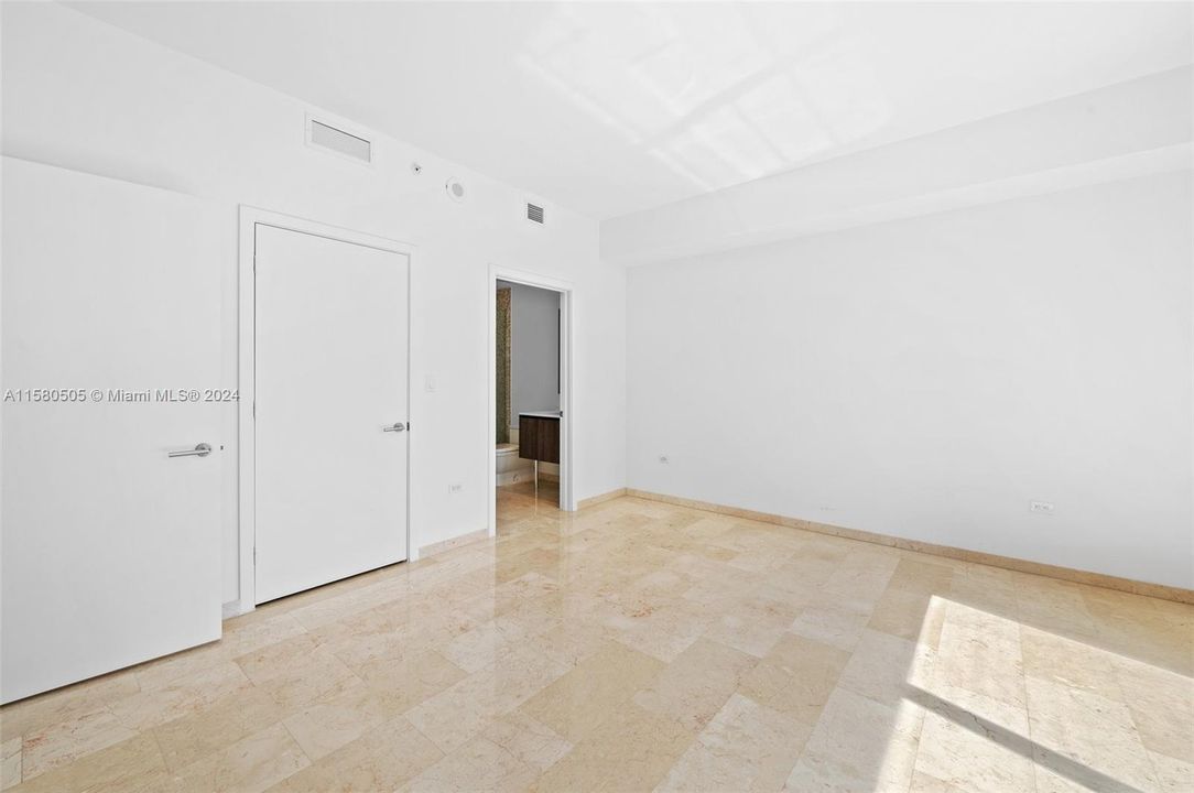 Recently Rented: $6,190 (2 beds, 2 baths, 1261 Square Feet)