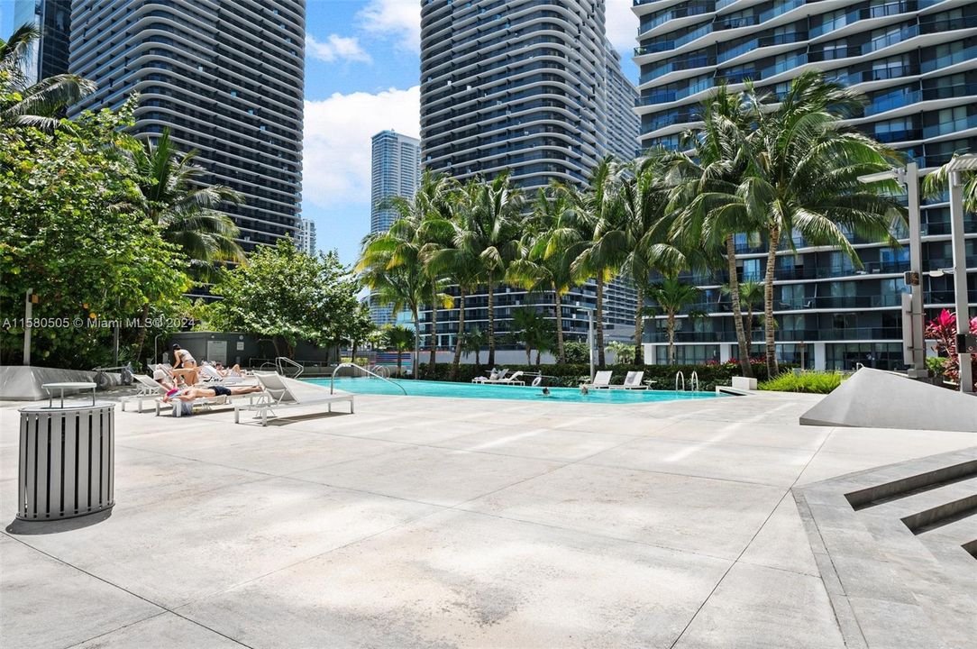 Recently Rented: $6,190 (2 beds, 2 baths, 1261 Square Feet)