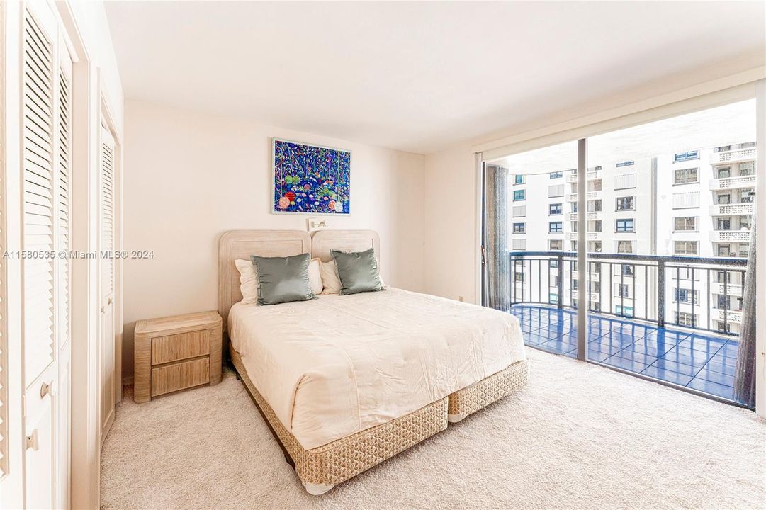 For Sale: $1,395,000 (2 beds, 2 baths, 2018 Square Feet)