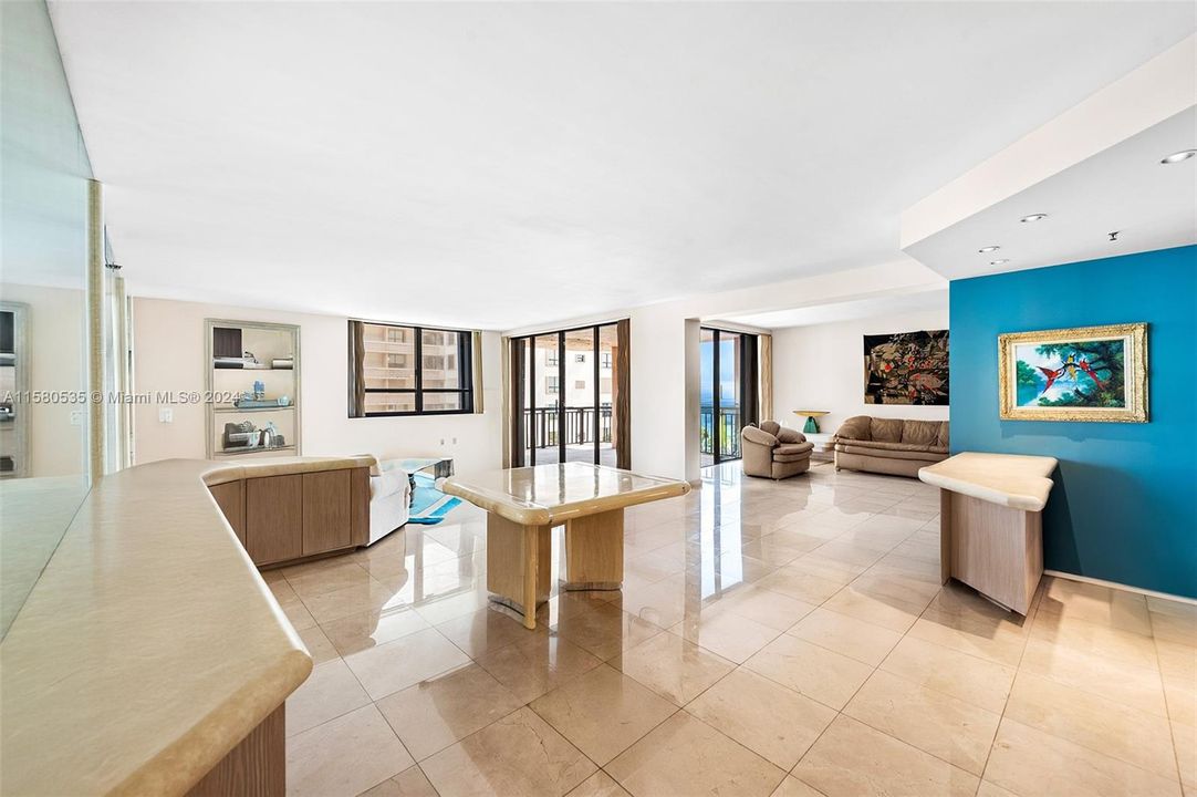 En Venta: $1,395,000 (2 camas, 2 baños, 2018 Pies cuadrados)