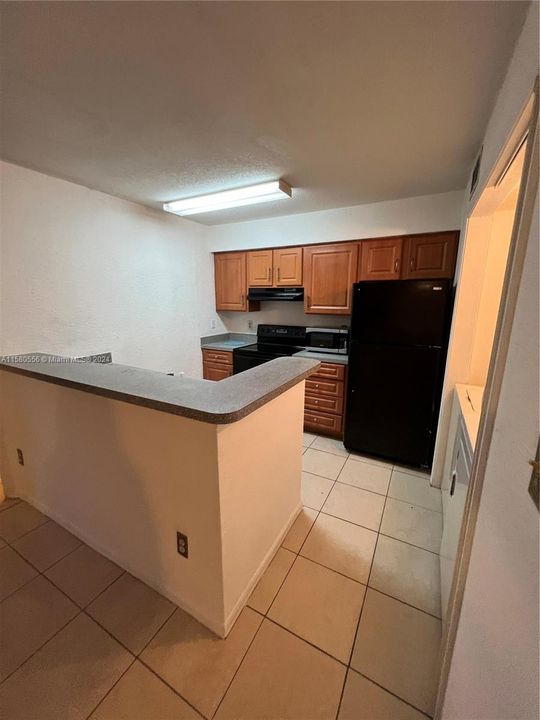 For Sale: $225,000 (1 beds, 1 baths, 950 Square Feet)