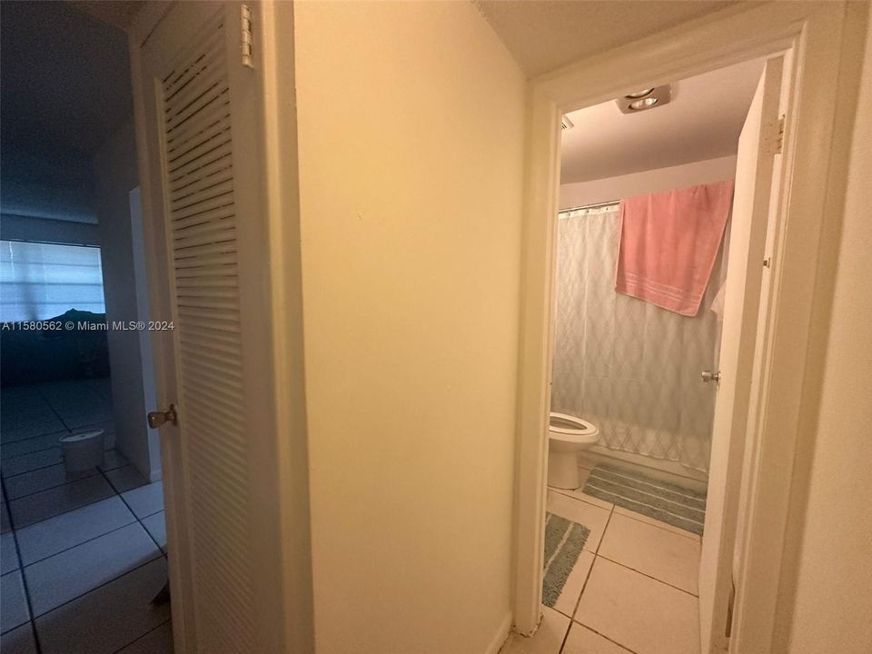 For Sale: $126,500 (1 beds, 1 baths, 740 Square Feet)