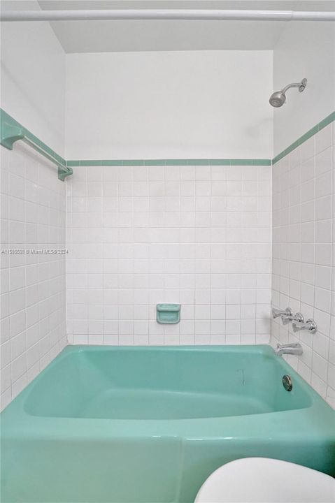 最近租的: $2,600 (3 贝兹, 2 浴室, 1241 平方英尺)