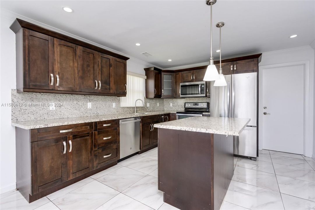 For Sale: $629,000 (3 beds, 2 baths, 1490 Square Feet)