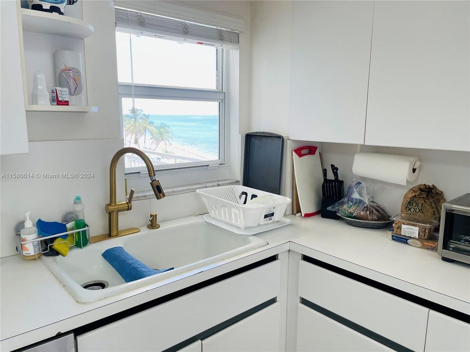 For Rent: $4,600 (2 beds, 2 baths, 1466 Square Feet)