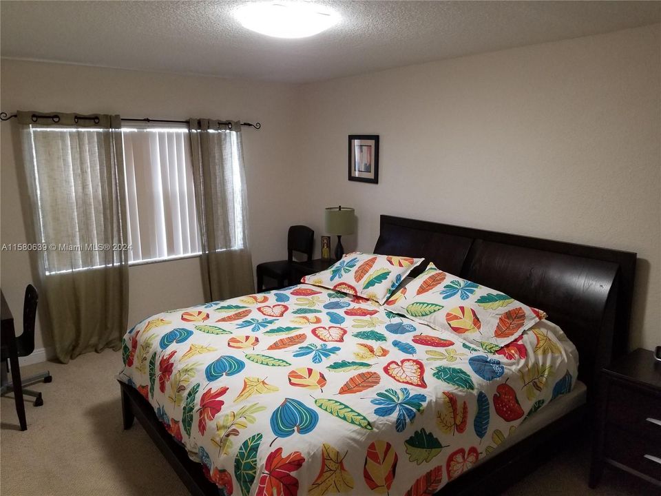 For Rent: $2,000 (1 beds, 1 baths, 710 Square Feet)