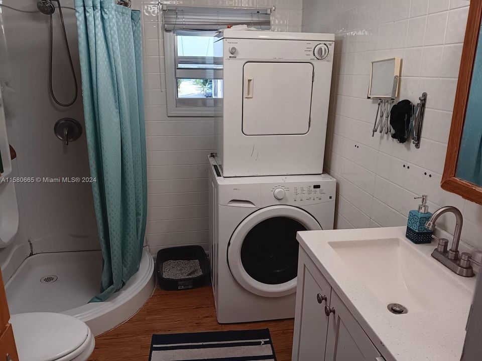 For Sale: $38,000 (1 beds, 1 baths, 1058 Square Feet)