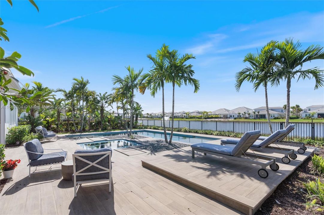 For Sale: $2,500,000 (5 beds, 3 baths, 3718 Square Feet)