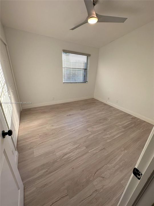 Active With Contract: $339,700 (2 beds, 2 baths, 1280 Square Feet)