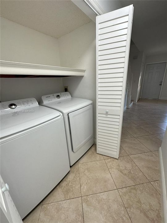 En Venta: $339,700 (2 camas, 2 baños, 1280 Pies cuadrados)