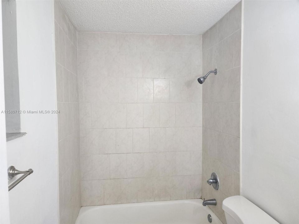 В аренду: $1,750 (1 спален, 1 ванн, 435 Квадратных фут)