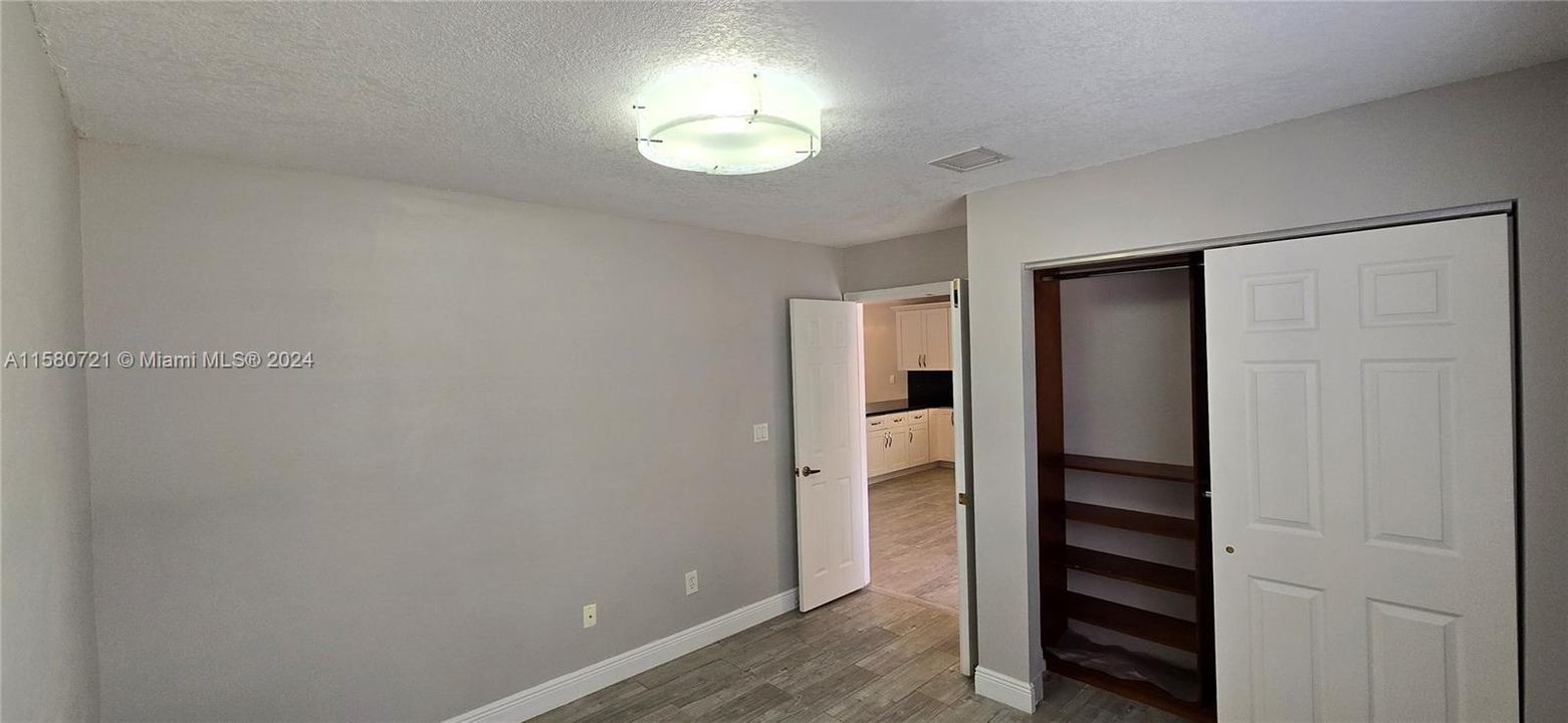 Active With Contract: $3,500 (3 beds, 2 baths, 1416 Square Feet)