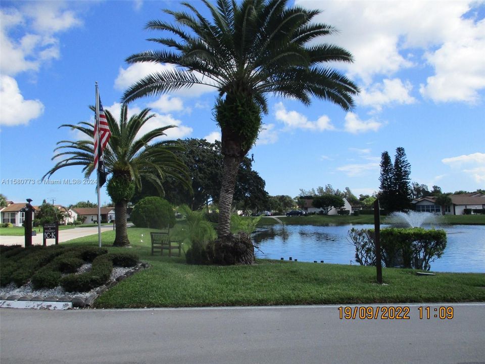 ENTRANCE TO TWIN LAKES