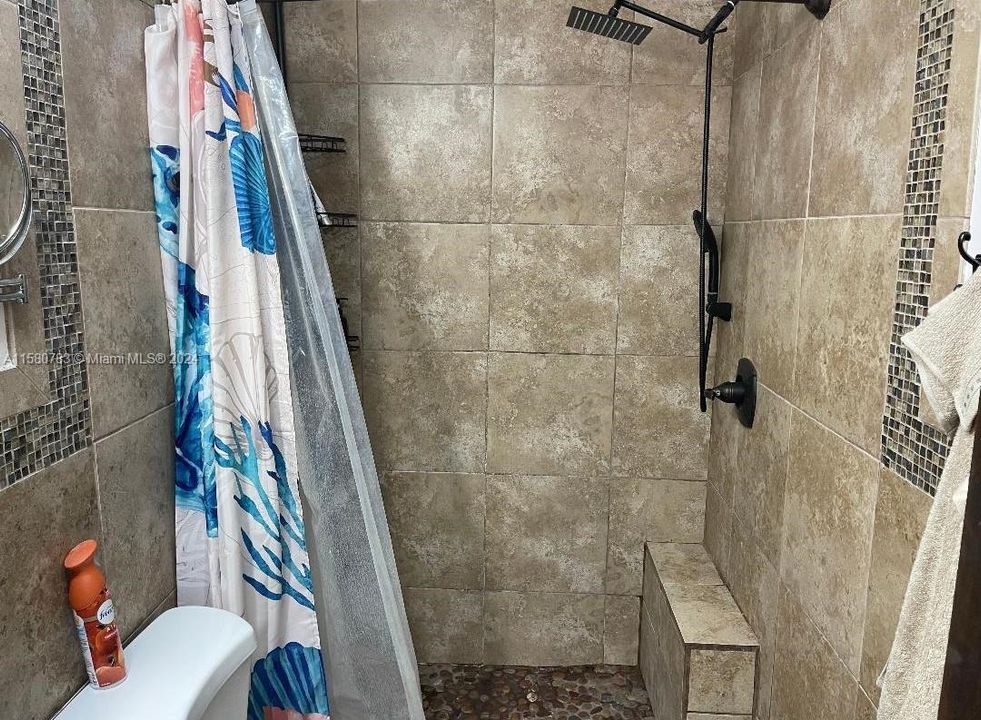 2ND BATH SHOWER