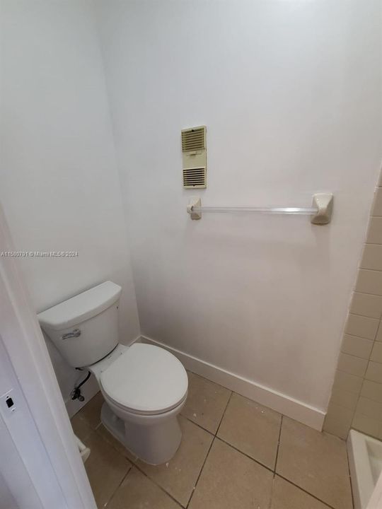 出租: $2,450 (2 贝兹, 2 浴室, 750 平方英尺)