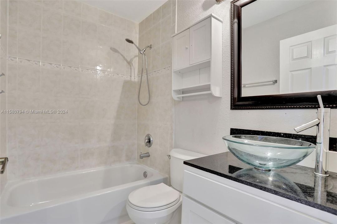 Active With Contract: $2,900 (3 beds, 2 baths, 1700 Square Feet)