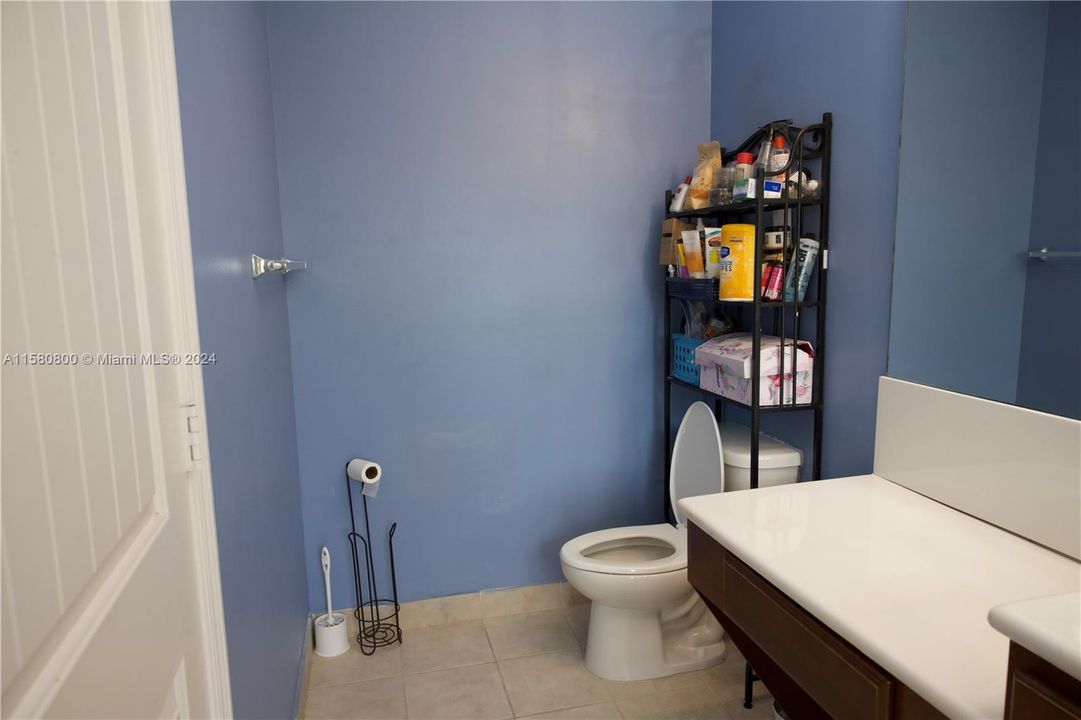 For Sale: $400,000 (3 beds, 2 baths, 1580 Square Feet)
