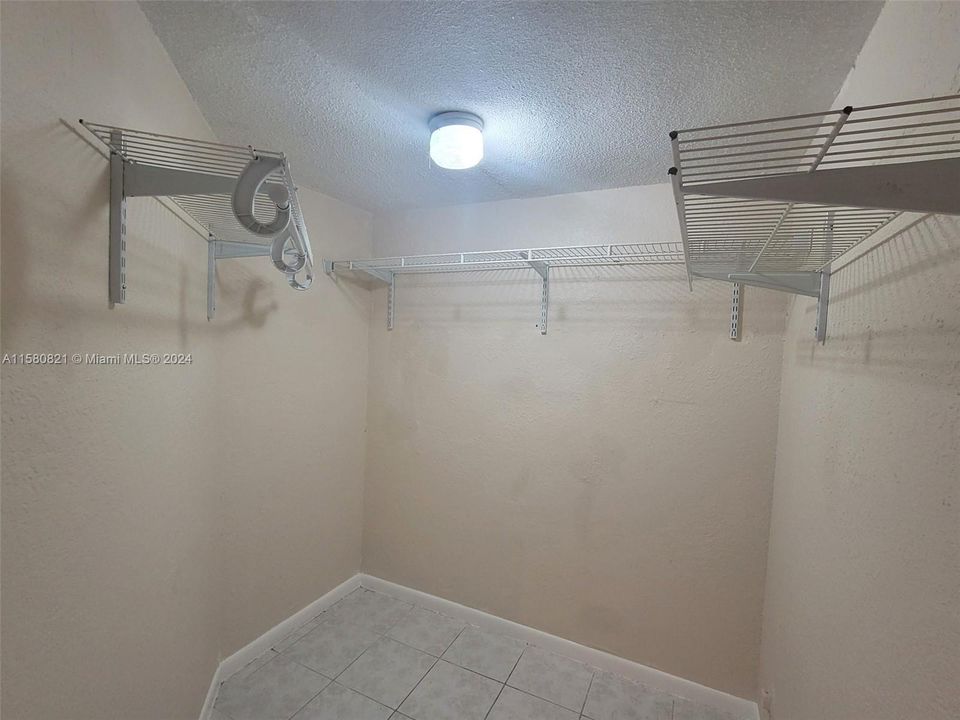 出租: $2,900 (3 贝兹, 2 浴室, 1253 平方英尺)