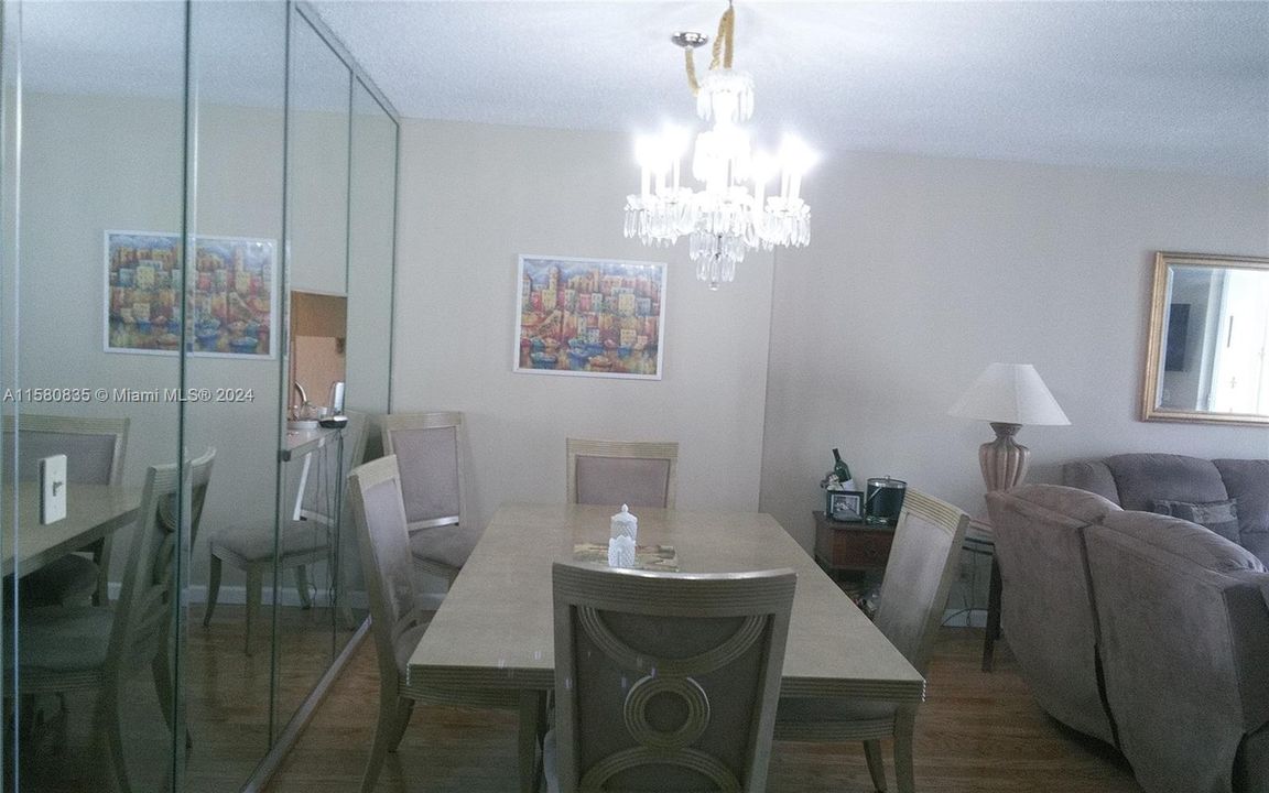 For Sale: $238,000 (2 beds, 2 baths, 1144 Square Feet)