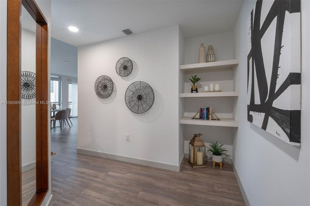 For Rent: $2,986 (1 beds, 1 baths, 664 Square Feet)