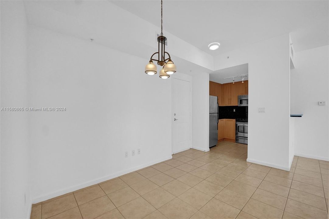 For Rent: $3,390 (2 beds, 2 baths, 1246 Square Feet)