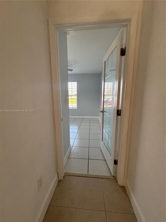 For Rent: $4,100 (3 beds, 2 baths, 1638 Square Feet)