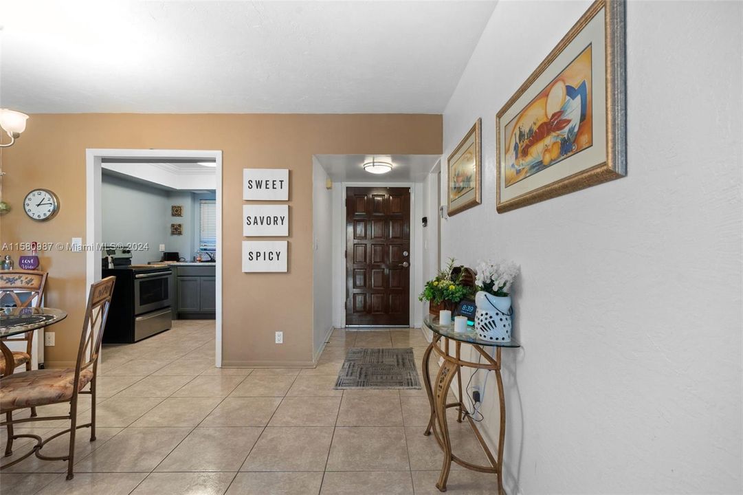 Active With Contract: $85,000 (1 beds, 1 baths, 752 Square Feet)