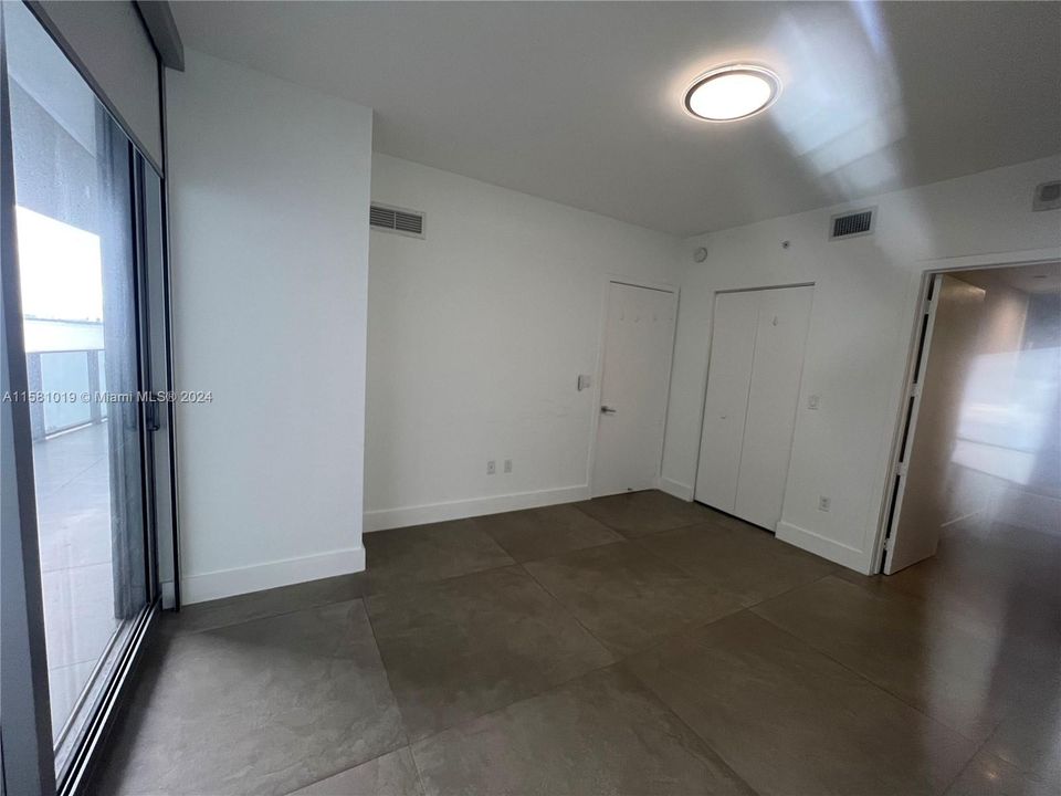 For Rent: $5,500 (2 beds, 3 baths, 1205 Square Feet)