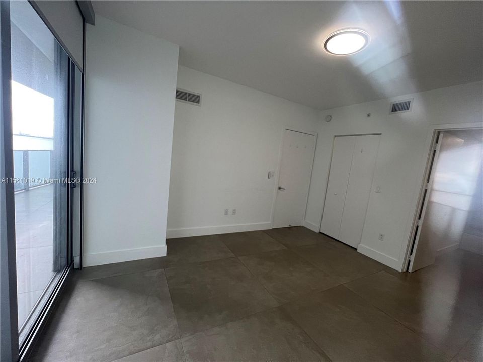 For Rent: $5,500 (2 beds, 3 baths, 1205 Square Feet)
