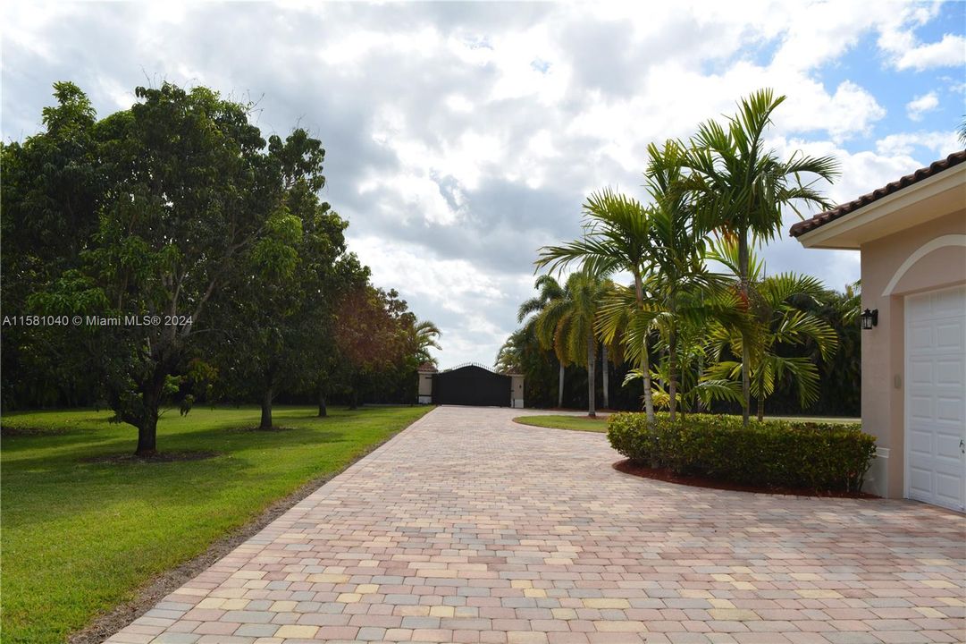 driveway side of garage