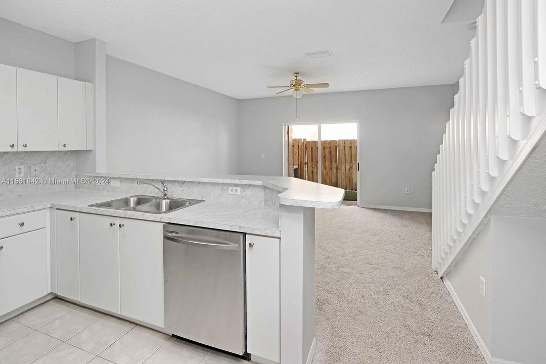 Active With Contract: $2,300 (3 beds, 2 baths, 0 Square Feet)