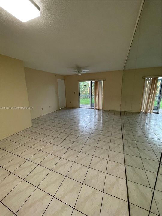 For Rent: $2,100 (2 beds, 2 baths, 912 Square Feet)