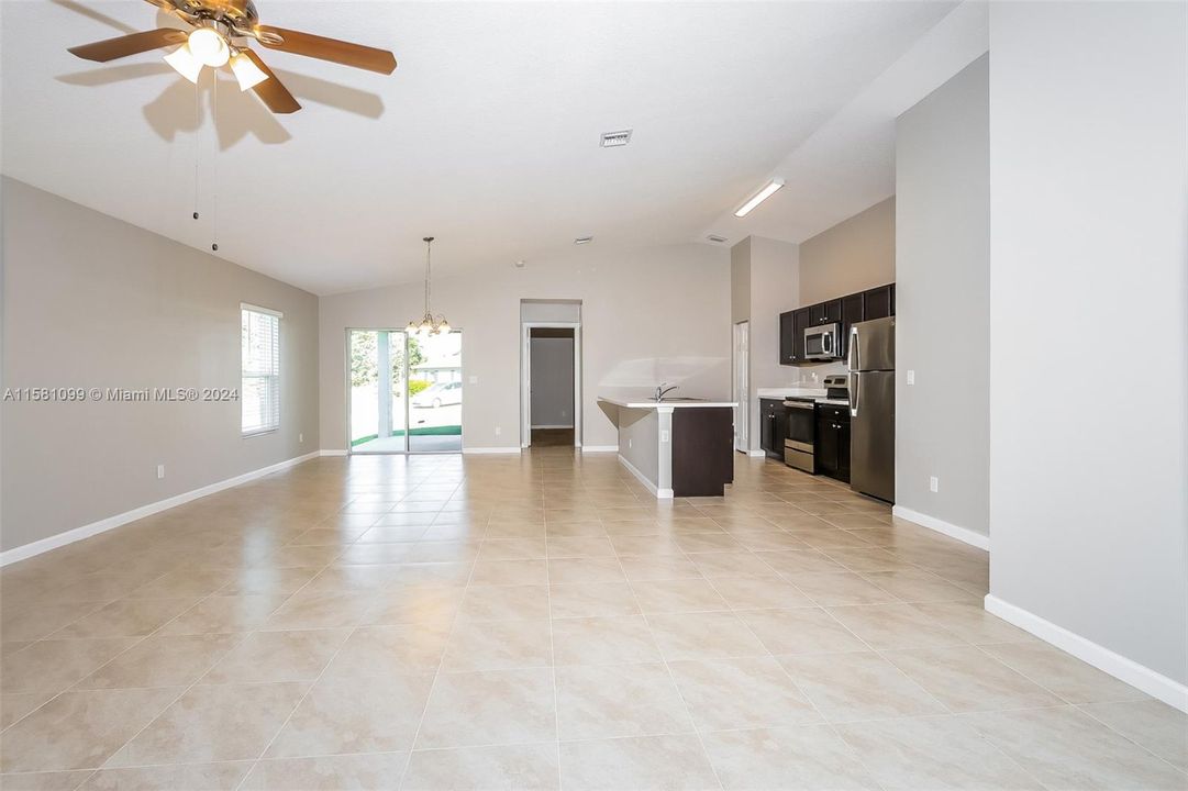 Active With Contract: $2,280 (4 beds, 2 baths, 1833 Square Feet)