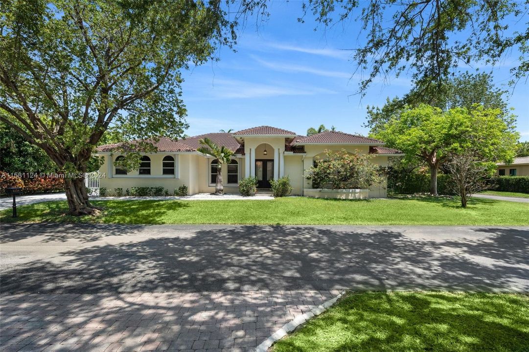 Active With Contract: $1,250,000 (4 beds, 3 baths, 2742 Square Feet)