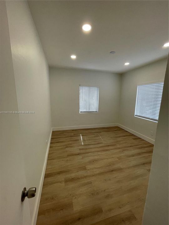 For Rent: $2,650 (2 beds, 1 baths, 1000 Square Feet)