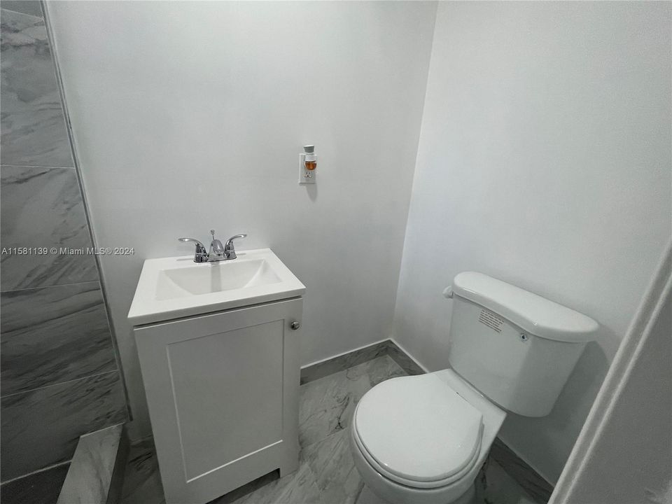 For Rent: $3,500 (3 beds, 2 baths, 1867 Square Feet)